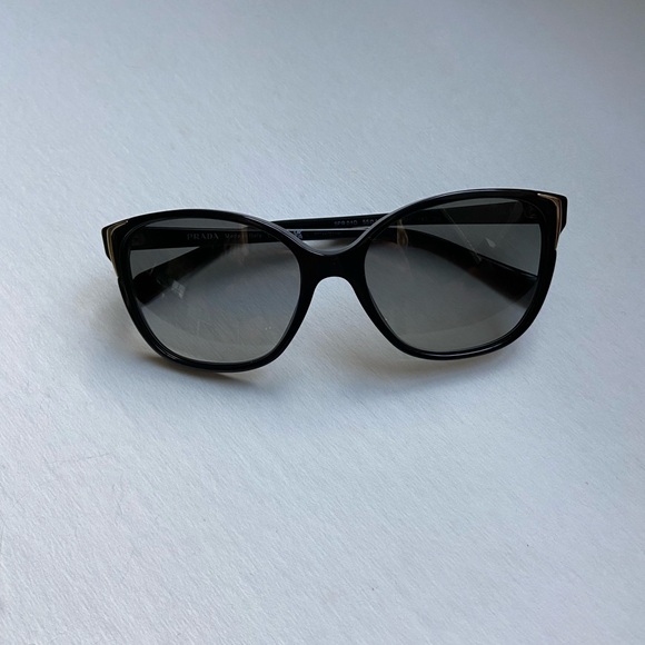 NEW Prada Sunglasses - Picture 10 of 14
